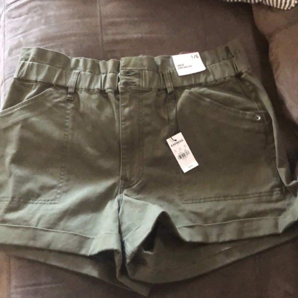 NWT Express olive  High Rise Shortie shorts